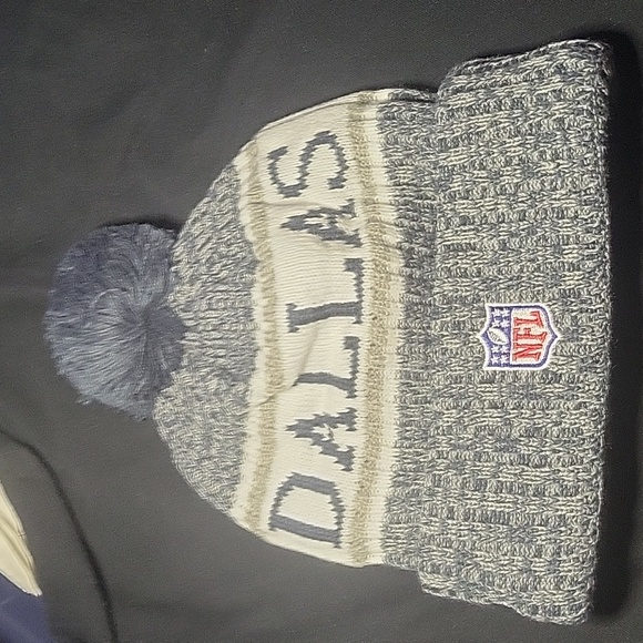 Dallas Cowboys Beanie/Toboggan - Picture 2 of 2